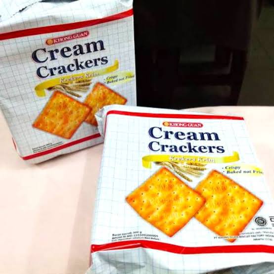 Khong Guan Cream Crackers - cari apa