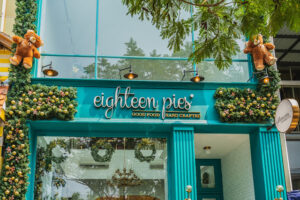 Eighteen Pies Pantai Indah Kapuk